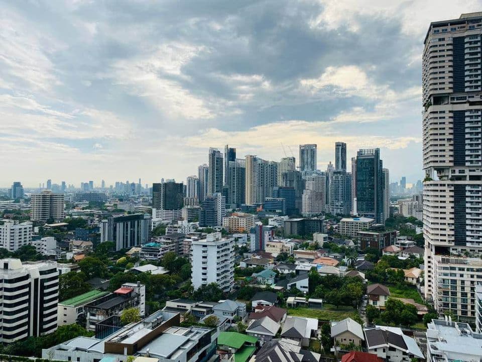 Beatniq Sukhumvit 32 - Image 3