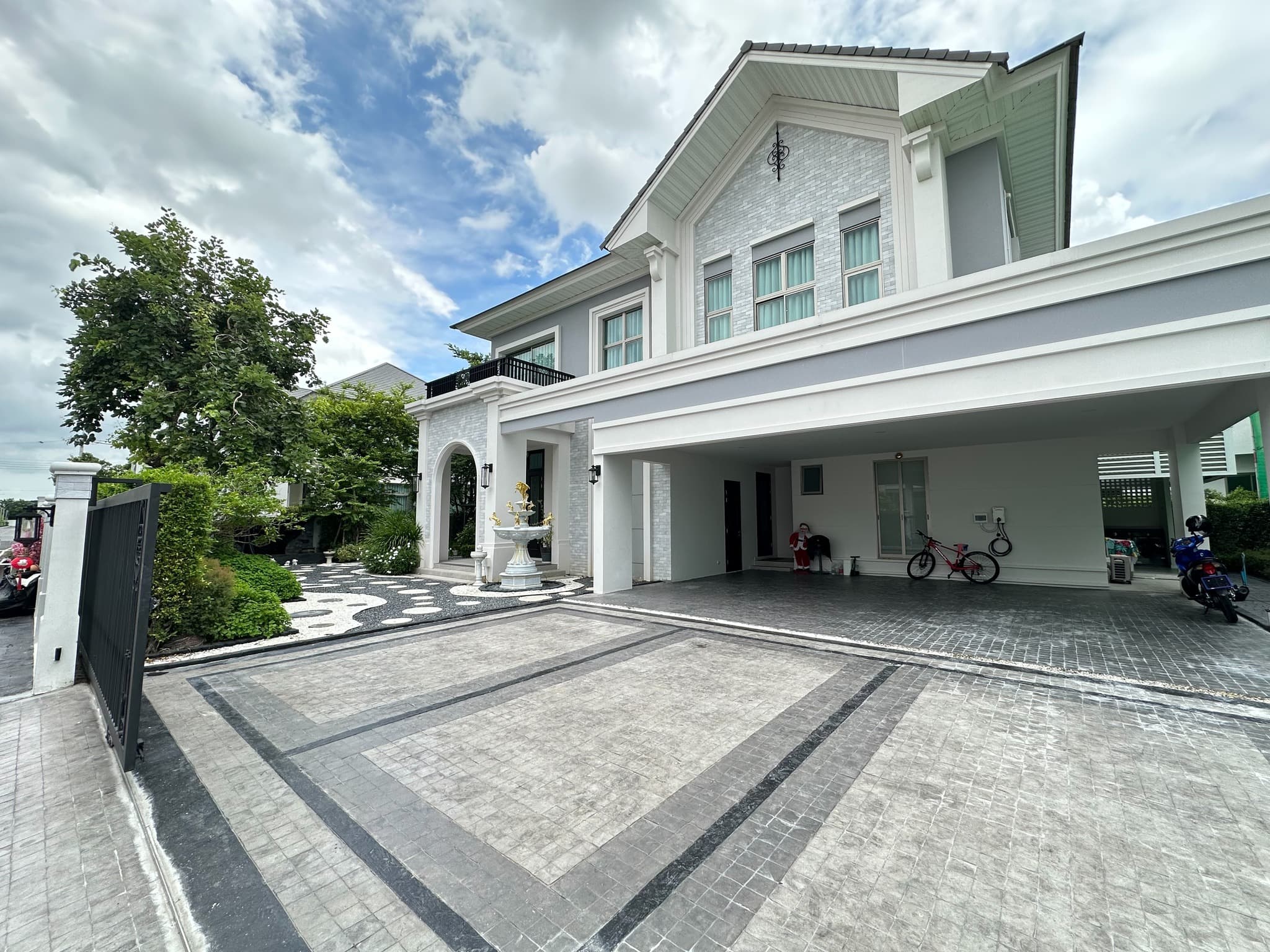 Perfect Masterpiece Sukhumvit 77